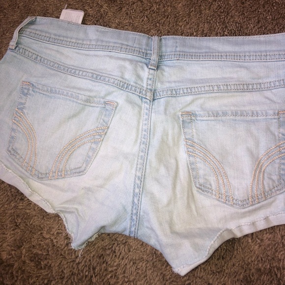 Shorts - Picture 3 of 3